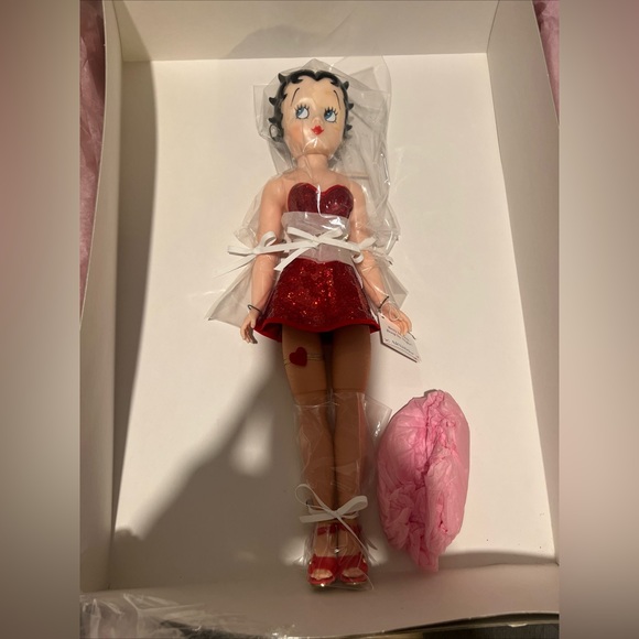 Vintage Rare Madame Alexander Doll - Picture 1 of 3